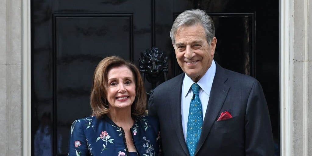 US Speaker of the House, Nancy Pelosi (L) and her husband Paul Pelosi, pose for the media outsise of 10 Downing Street in central London, on September 16, 2021, as she arrives for a meeting with Britain's Prime Minister Boris Johnson. (Photo by JUSTIN TALLIS / AFP) (Photo by JUSTIN TALLIS/AFP via Getty Images)