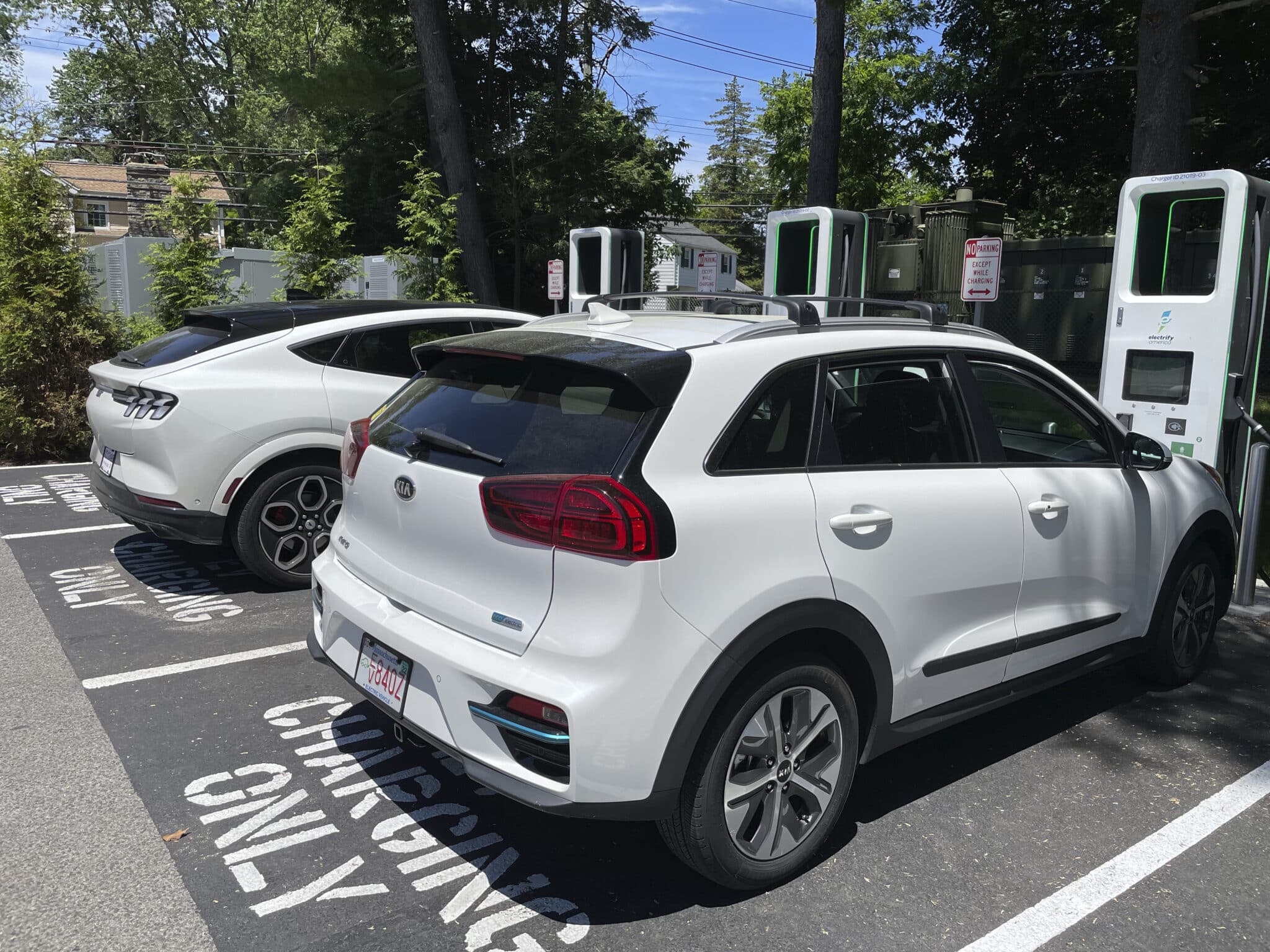 Photo by: STRF/STAR MAX/IPx 2022 6/5/22 An Electric Vehicle Charging Station is seen on 6/5/22 in New Rochelle, New York.