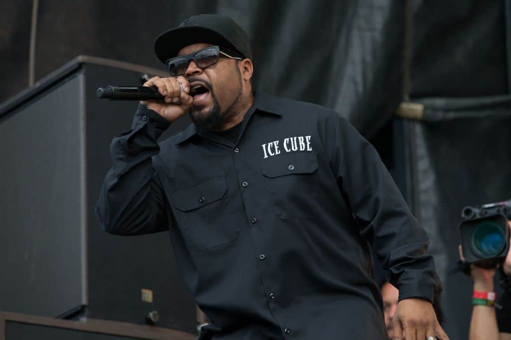 Ice Cube performs on Day 2 of the 2017 ACL Music Festival held at Zilker Park in Austin, Texas, on October 7, 2017. / AFP PHOTO / SUZANNE CORDEIRO        (Photo credit should read SUZANNE CORDEIRO/AFP via Getty Images)