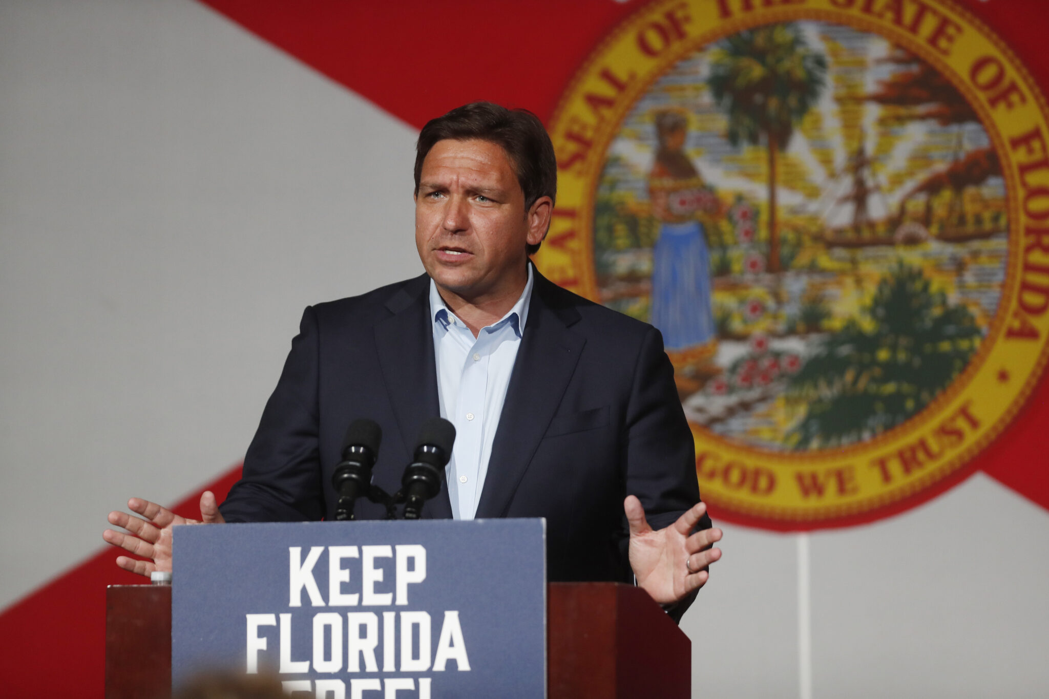 ORLANDO, FL - NOVEMBER 07: Republican Florida Gov. Ron DeSantis speaks at a campaign rally at the Cheyenne Saloon on November 7, 2022 in Orlando, Florida. DeSantis faces former Democratic Gov. Charlie Crist in tomorrow's general election. (Photo by Octavio Jones/Getty Images)
