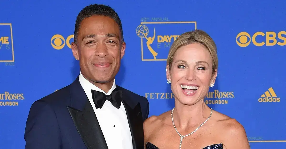 tj-holmes-amy-robach-smiling-together-before-his-divorce-filing-pp-1672702786238-1672845686244-1673371190817-1673541591007